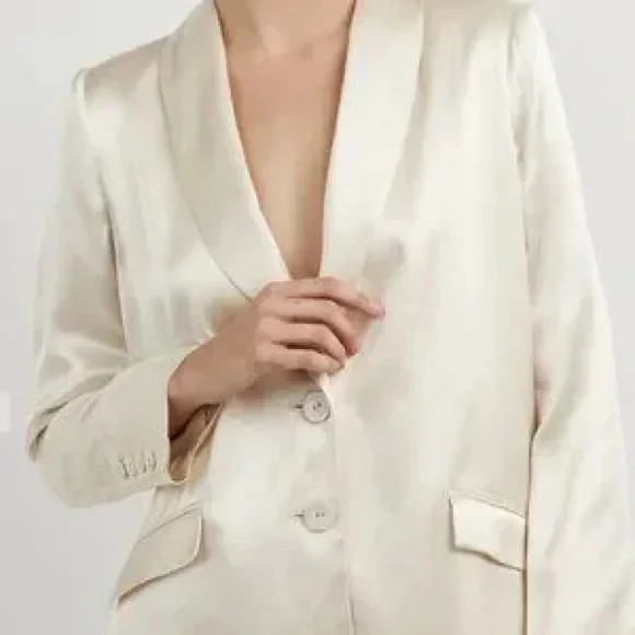 DISSH Oversized Kiah Pearl Satin Blazer US 4 NWT New jacket cream neutral button - Picture 4 of 16